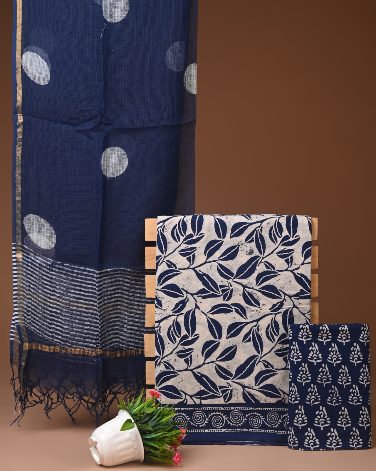 Timeless Elegance: Pure Cotton Unstitched Suit With Kota Dupatta